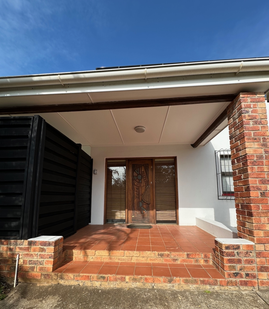 5 Bedroom Property for Sale in Gonubie North Eastern Cape